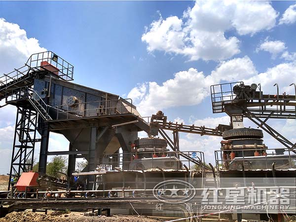 紅星移動粉碎機生產現場實拍