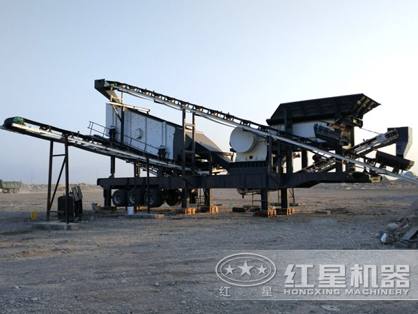 移動(dòng)石子破碎站實(shí)拍