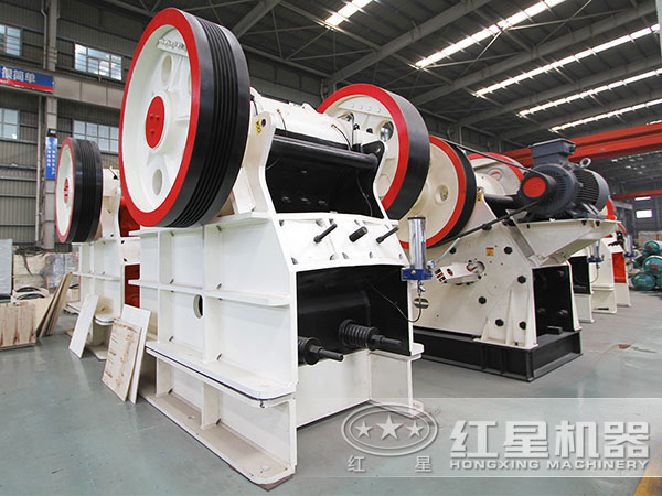 海泡石顎式破碎機(jī)性能優(yōu)勢(shì)