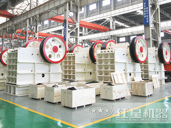 鈉長石破碎機(jī)設(shè)備實拍