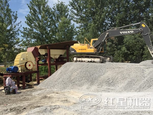 1615重錘式破碎機生產現場