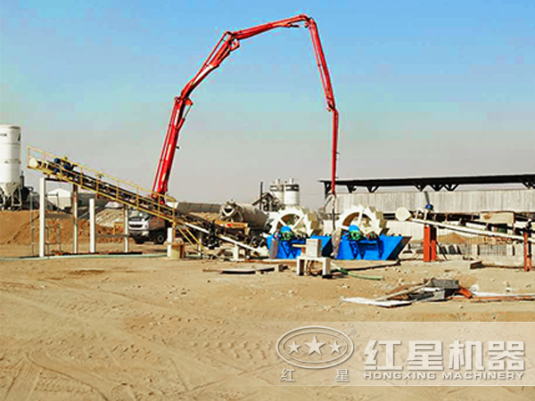 河卵石洗砂機生產(chǎn)現(xiàn)場