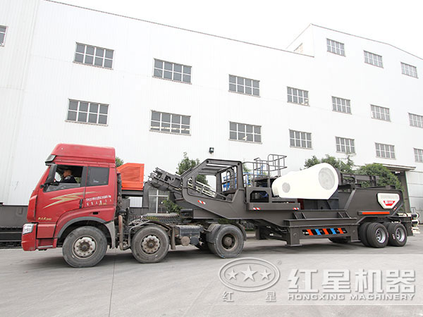 移動(dòng)式破碎制砂一體機(jī)設(shè)備實(shí)拍