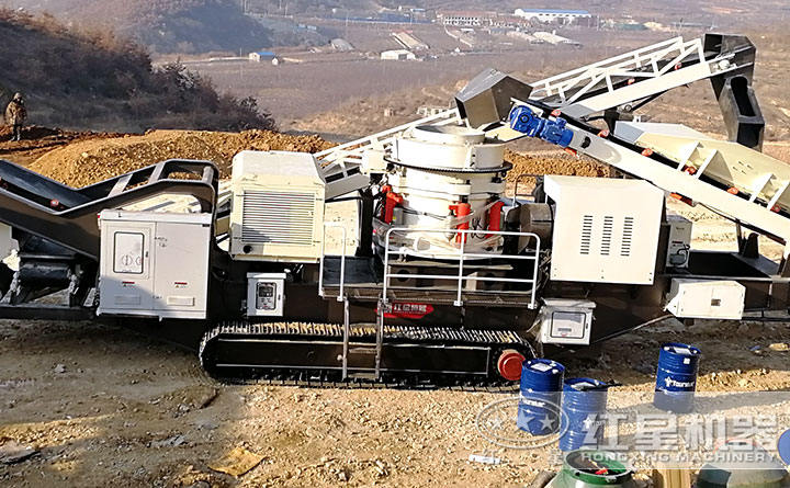 HXCI1213履帶式圓錐破碎機(jī)生產(chǎn)現(xiàn)場(chǎng)近景