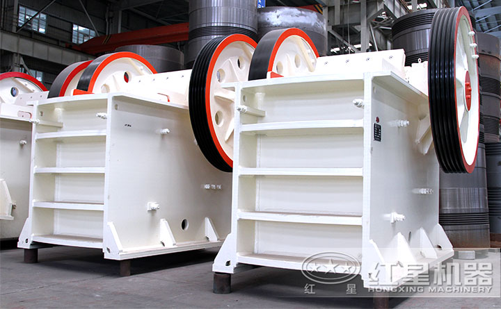 鄂式破碎機設備實拍