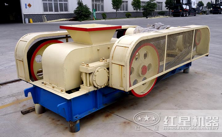 輥式破碎機實拍