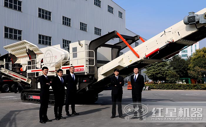 履帶式移動破碎站設(shè)備實拍