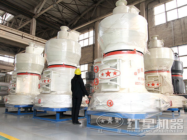 高強(qiáng)磨粉機(jī)設(shè)備實(shí)拍