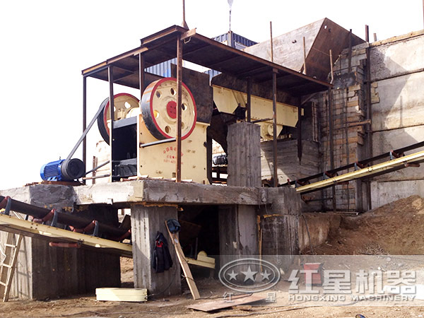 煤矸石顎式破碎機(jī)設(shè)備