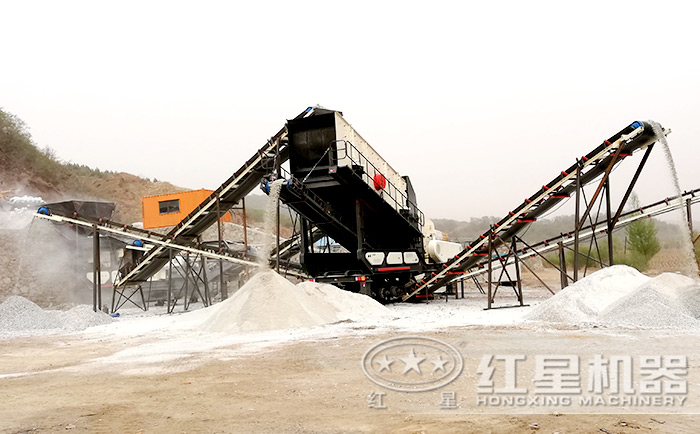 移動(dòng)式碎石生產(chǎn)線現(xiàn)場(chǎng)