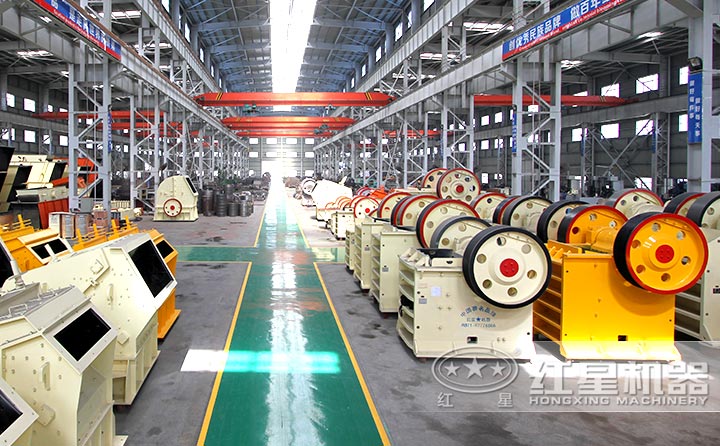 水泥路面破碎機廠區