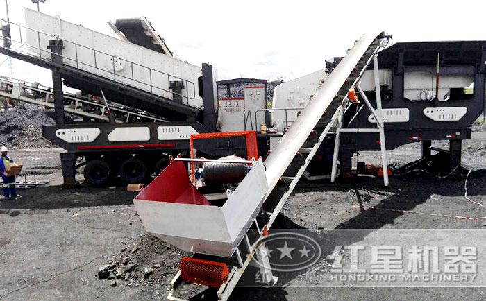 紅星輪胎式移動破碎機現場