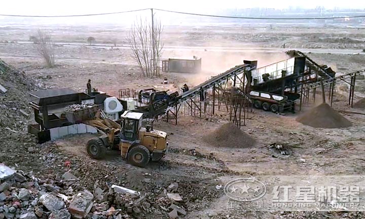 北京建筑垃圾移動破碎機設備破碎現場全貌