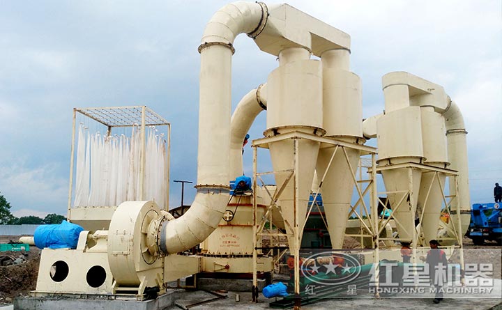 山東方解石磨粉現場圖