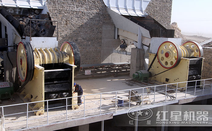 河南省-洛陽(yáng)某石料廠PE-1200×1500顎式破碎機(jī)