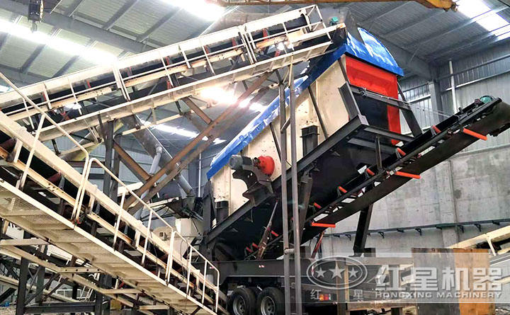 石塊流動(dòng)碎沙機(jī)設(shè)備現(xiàn)場(chǎng)