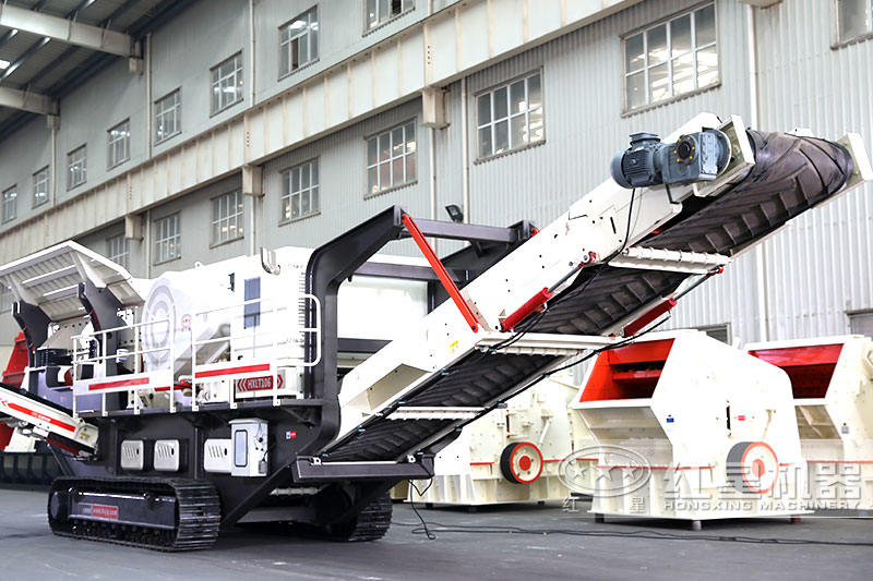 車載碎石頭機(jī)器廠區(qū)