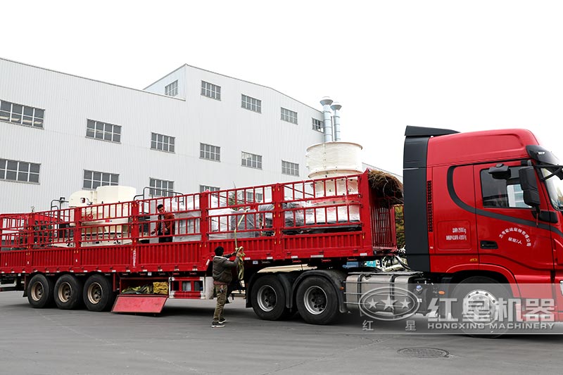 鵝卵石碎沙生產(chǎn)線設(shè)備發(fā)貨