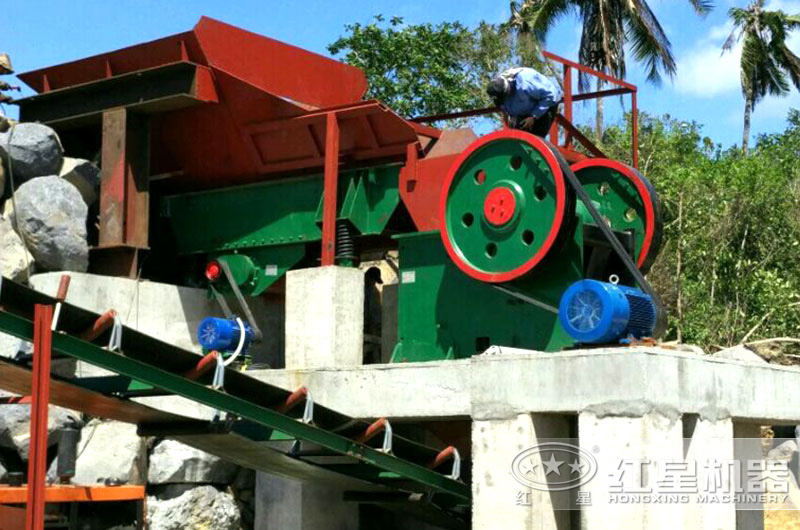 國外客戶碎石機現場