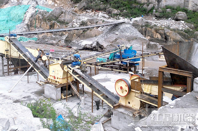 鵝卵石制沙生產現場圖